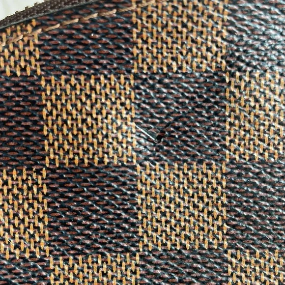 Authentic Louis Vuitton Damier Ebene Cosmetic Pouch - Picture 3 of 16